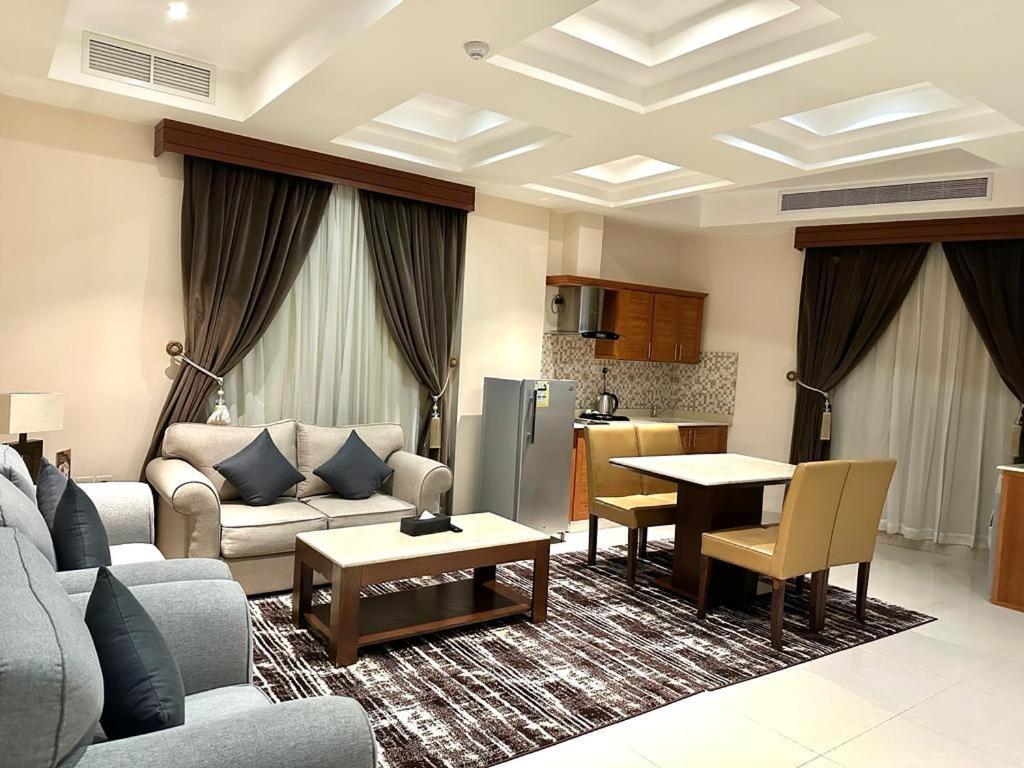 Sas Al Olaya Hotel Suites Al Khobar Luaran gambar